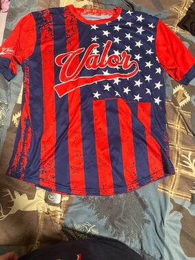 Valor Men's Short Sleeve Tee - Red & Blue